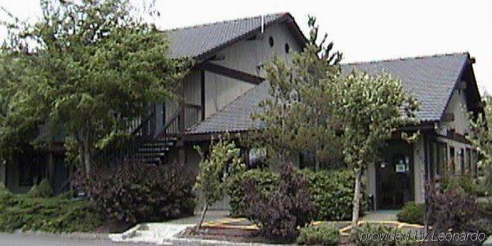 Nites Inn Motel - photo 2