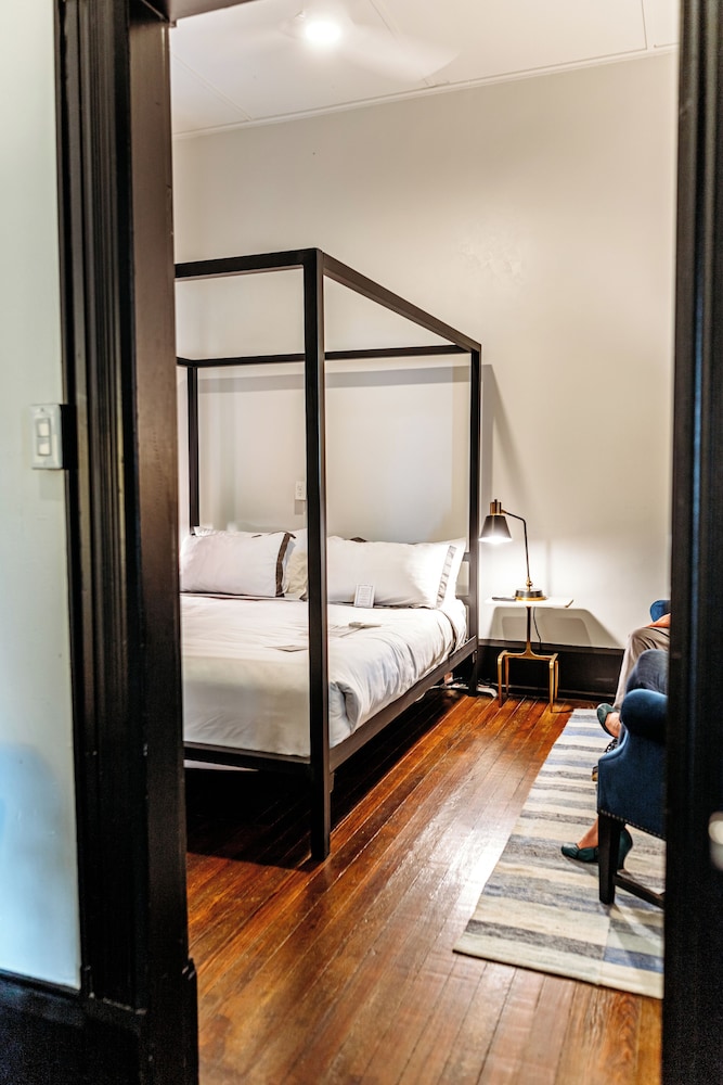 Hotel Giles - photo 20