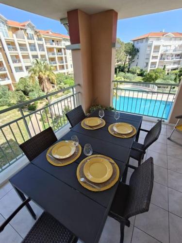 Les Calanques D’azur in Frejus, France