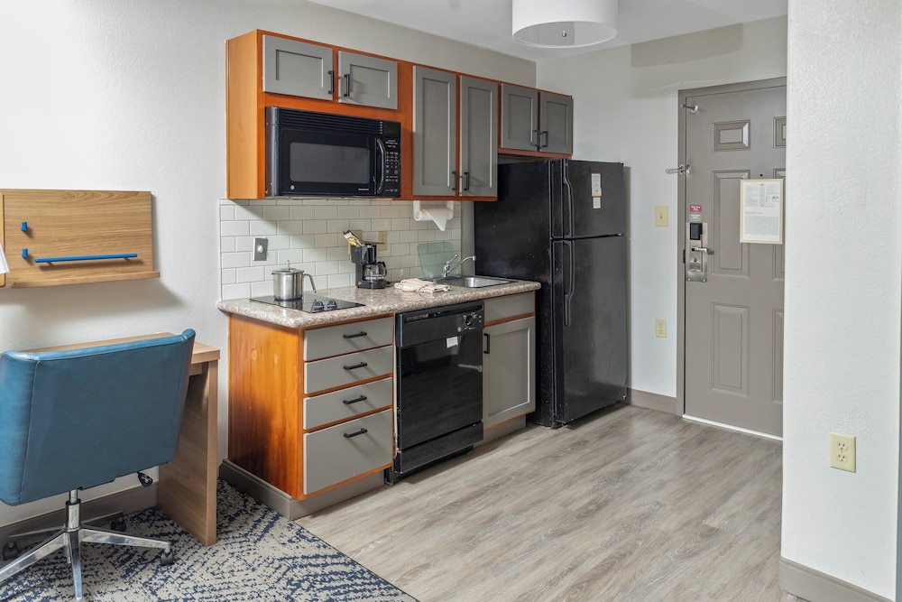 Candlewood Suites Port Arthur Nederland by IHG - photo 14