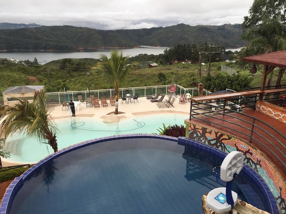 Hotel La Cuspide in Guadalajara De Buga, Colombia