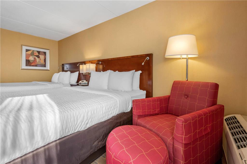 Clarion Hotel Conference Center on Lake Erie - photo 12