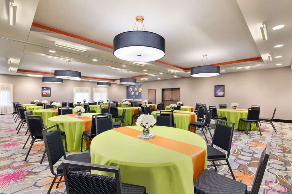 La Quinta Inn & Suites by Wyndham Braselton - photo 57