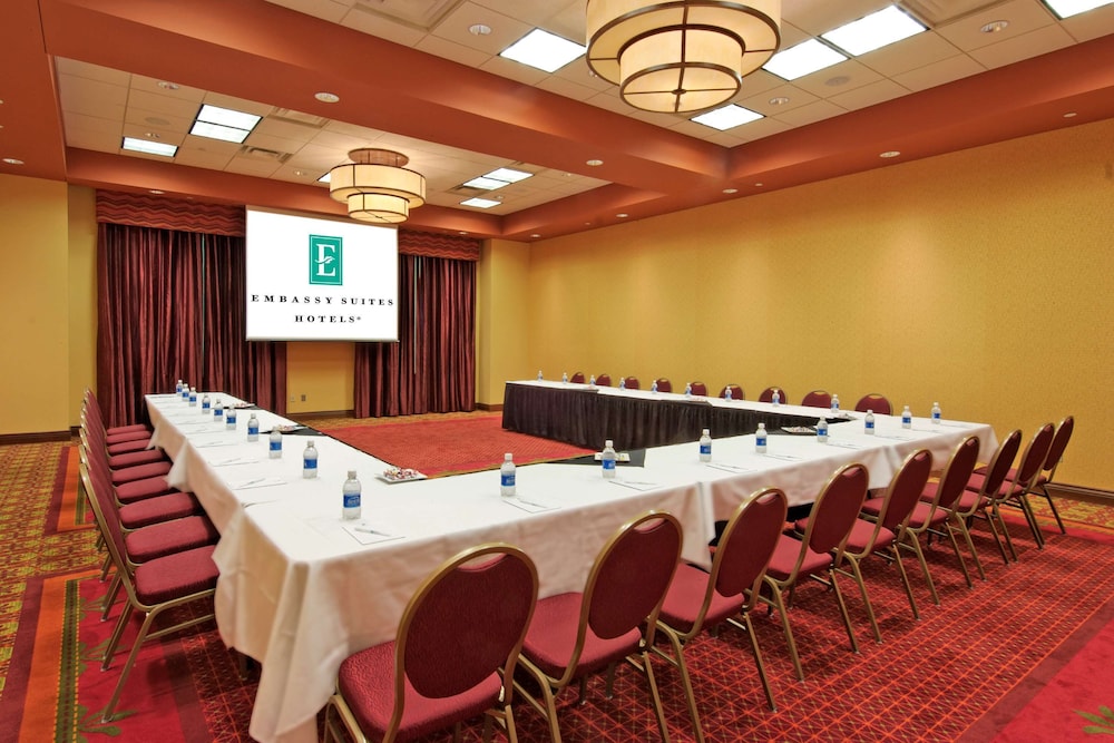 Embassy Suites Omaha La Vista Hotel & Conference Center - photo 48