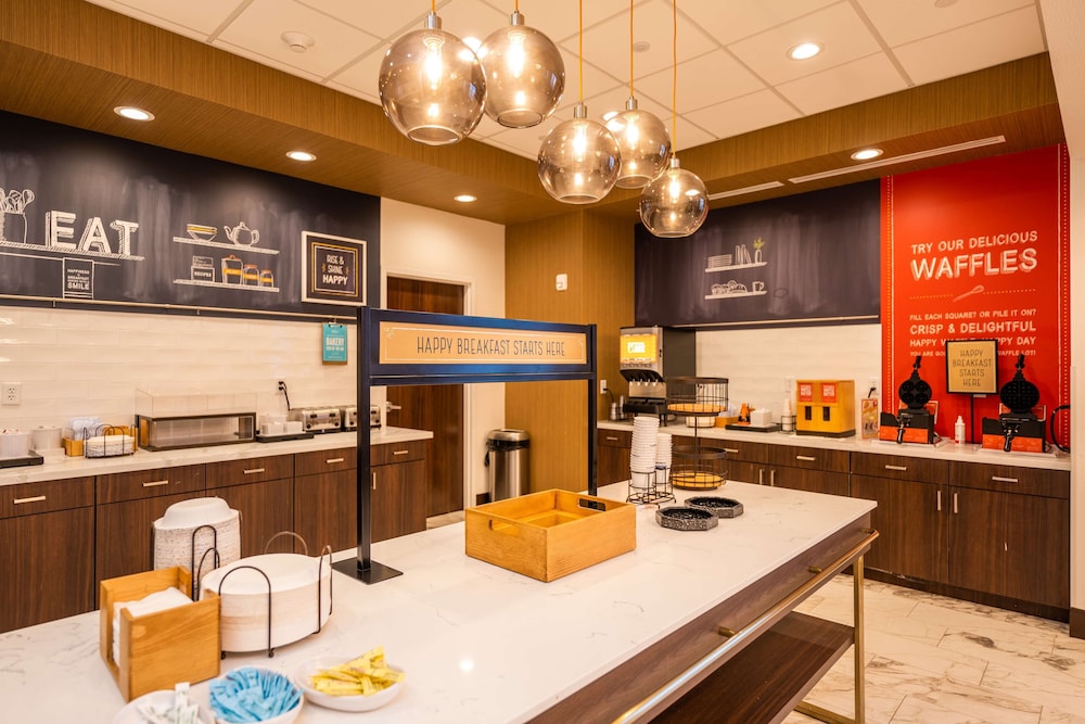 Hampton Inn & Suites Houston Sugar Land - photo 63