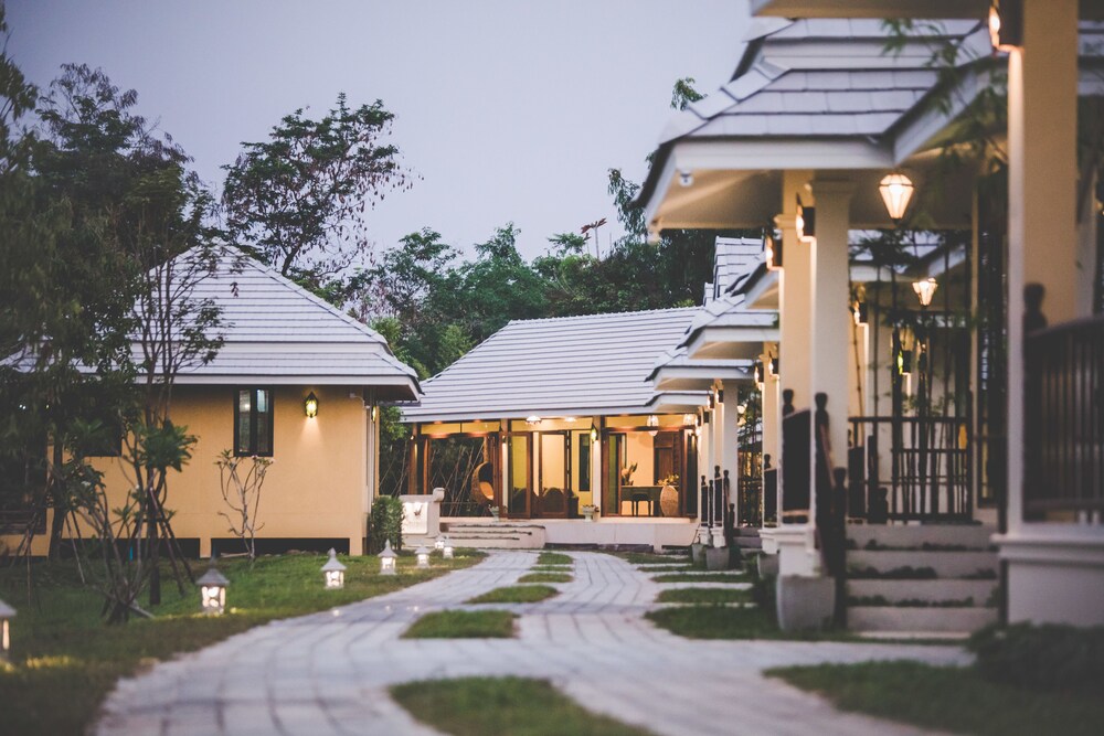 Chapulin Natural Resort in San Kamphaeng, Thailand