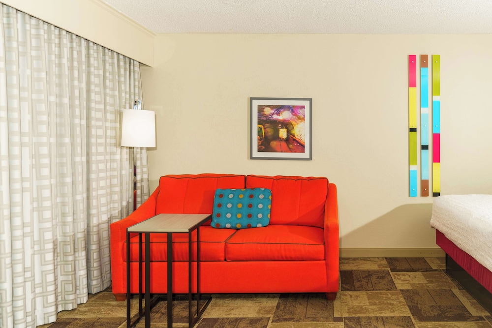 Hampton Inn Hutchinson - photo 43