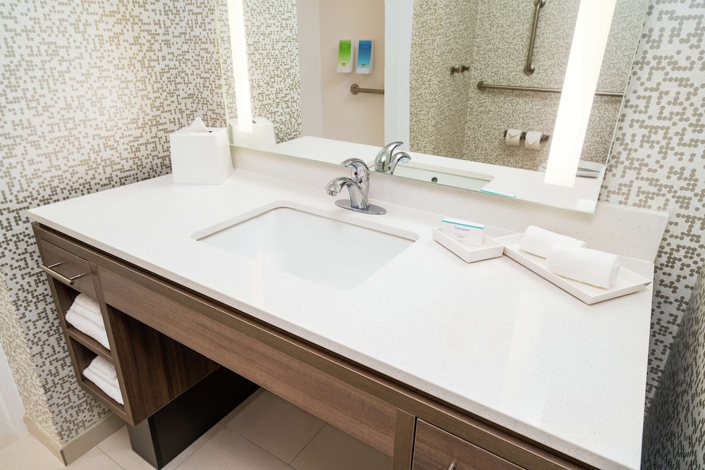 Home2 Suites by Hilton San Antonio at the Rim - photo 29