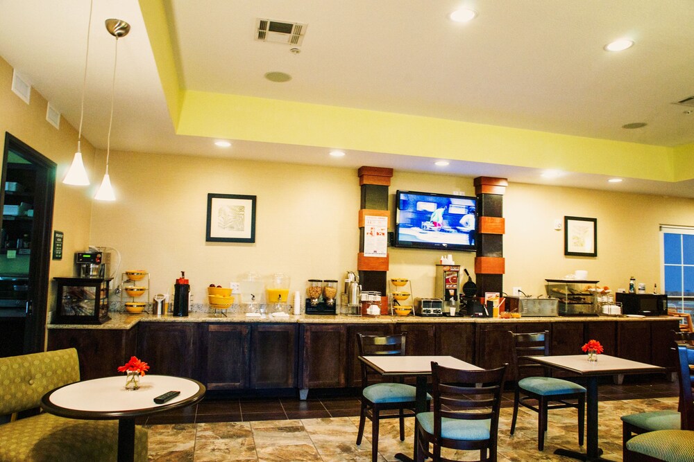Rivers Inn & Suites - photo 19