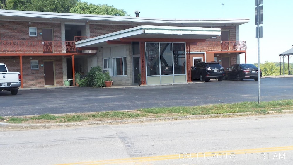River's Edge Motel - photo 28