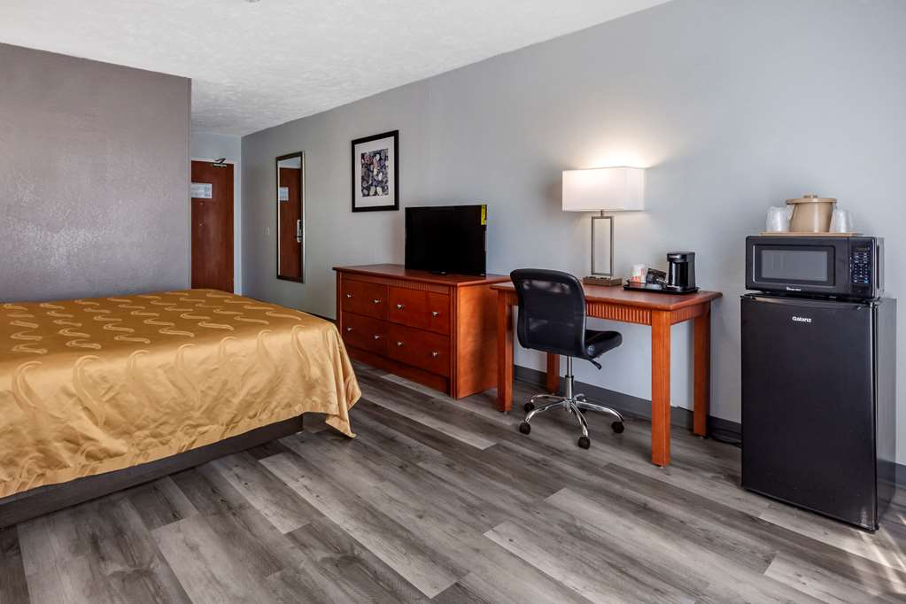 Quality Inn Fayetteville near Fort Bragg - photo 12