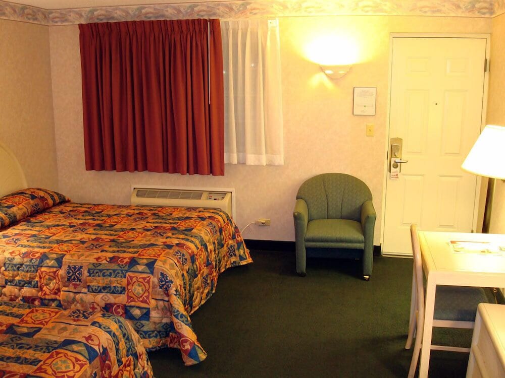 O'Hare Inn & Suites - photo 9