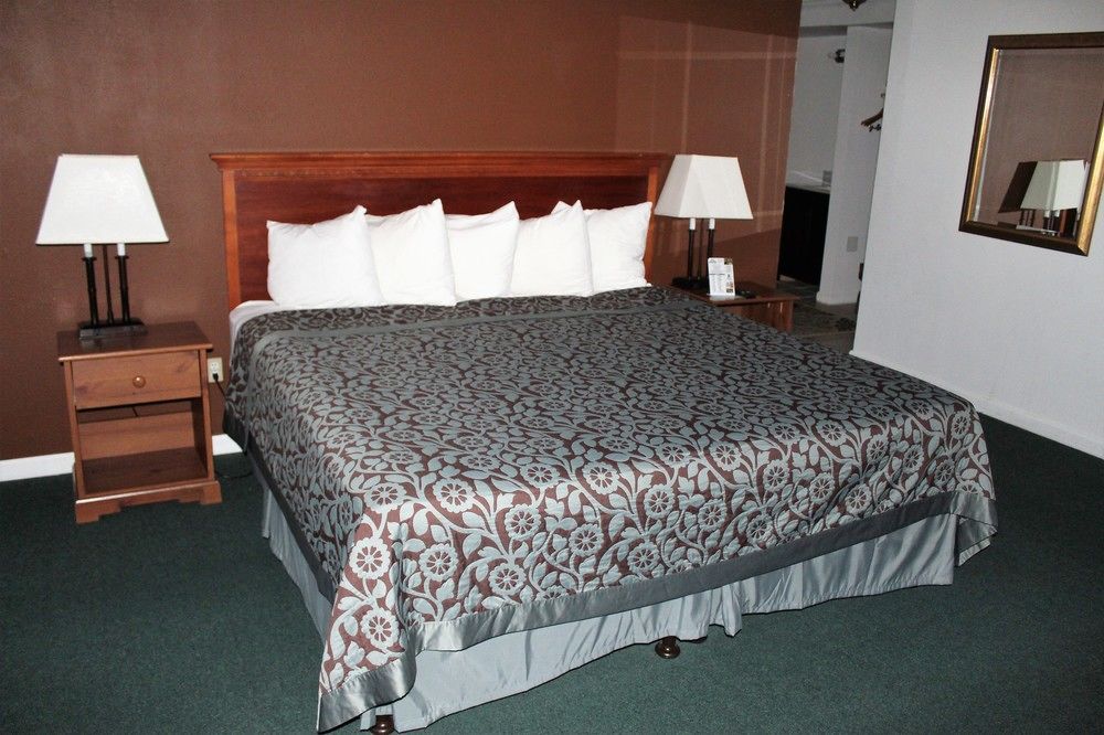 Days Inn Everett - photo 20