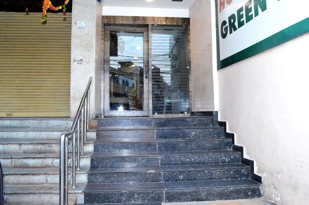 Hotel Green Tree in Raipur, India
