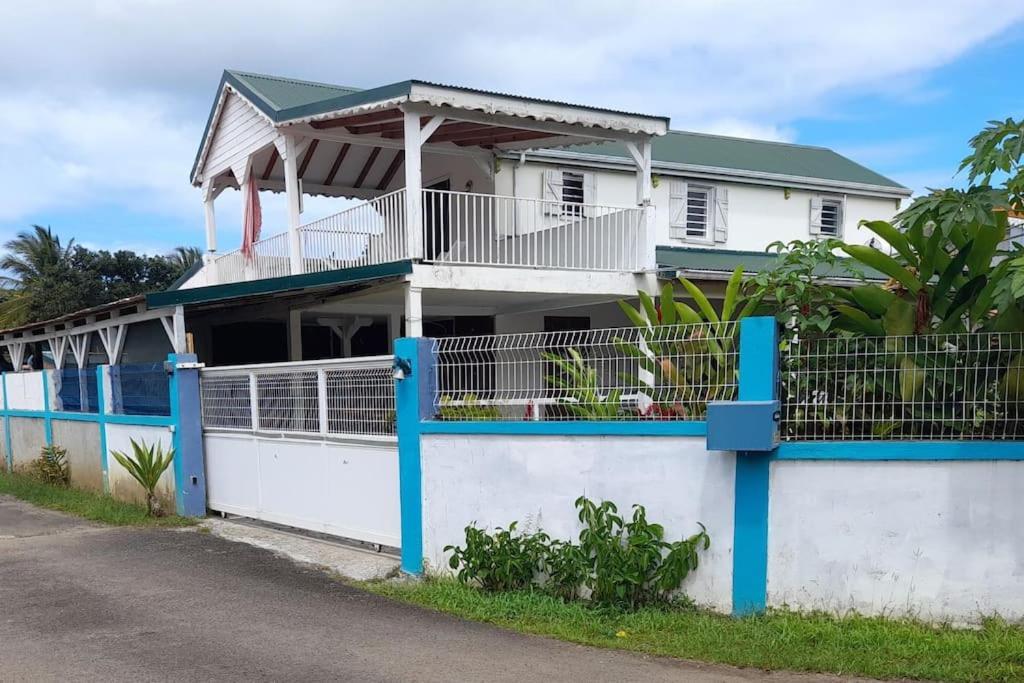 La petite maison spacieuse avec jardin parking — 4-Star Luxury Hotel in Sainte-Rose, Guadeloupe