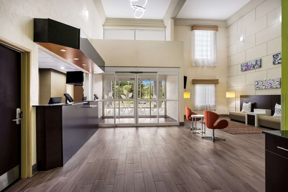 Sleep Inn And Suites Valdosta - photo 3