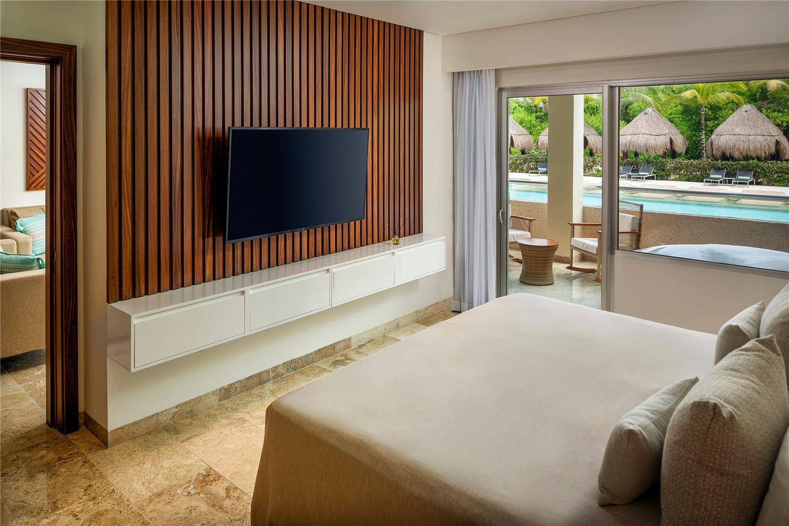 Guest room