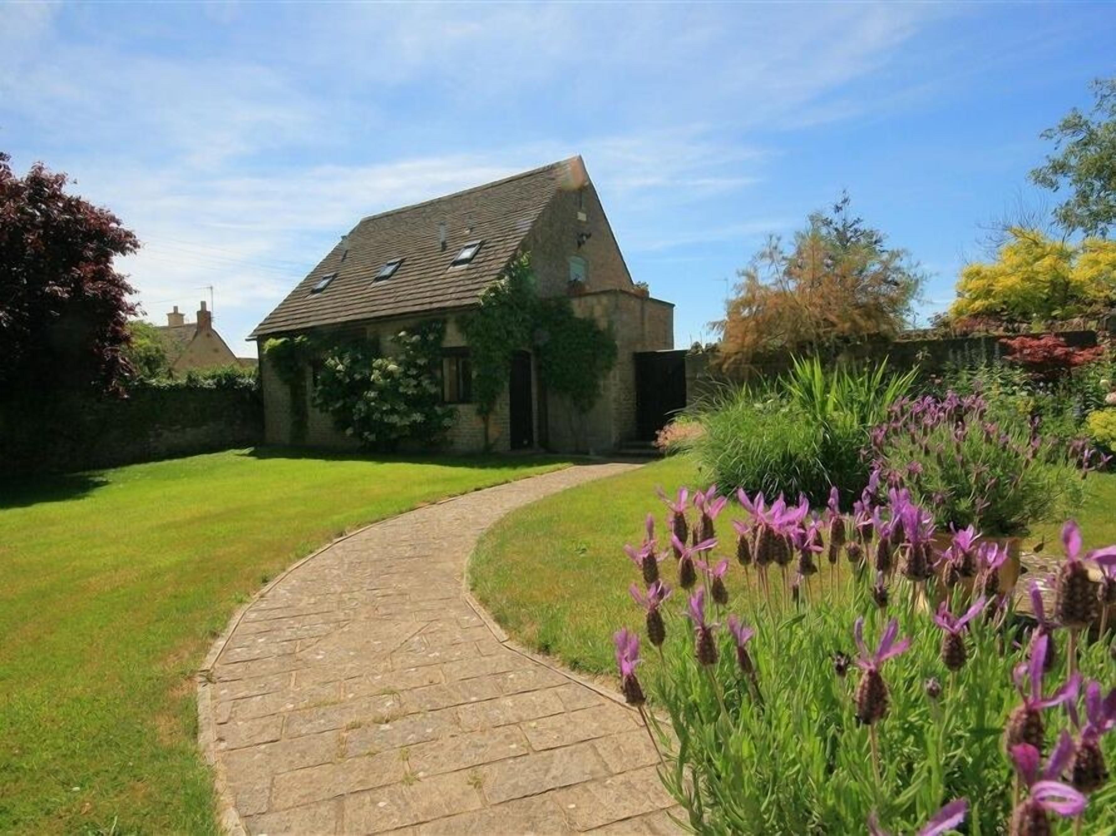 Box Cottage — 4-Star Luxury Hotel in Stow On The Wold, United Kingdom