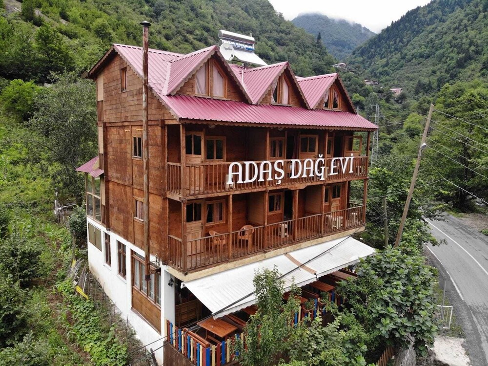 Adas Dag Evi Restoran — Borcka