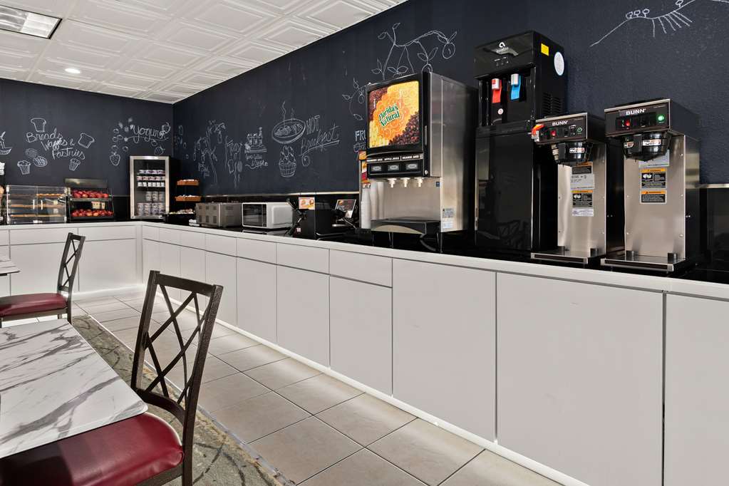 Ramada by Wyndham Harrisburg Hershey Area - photo 59