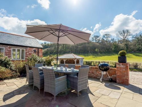 4 Bed In Dorchester Oc 42204 — Frampton On Severn