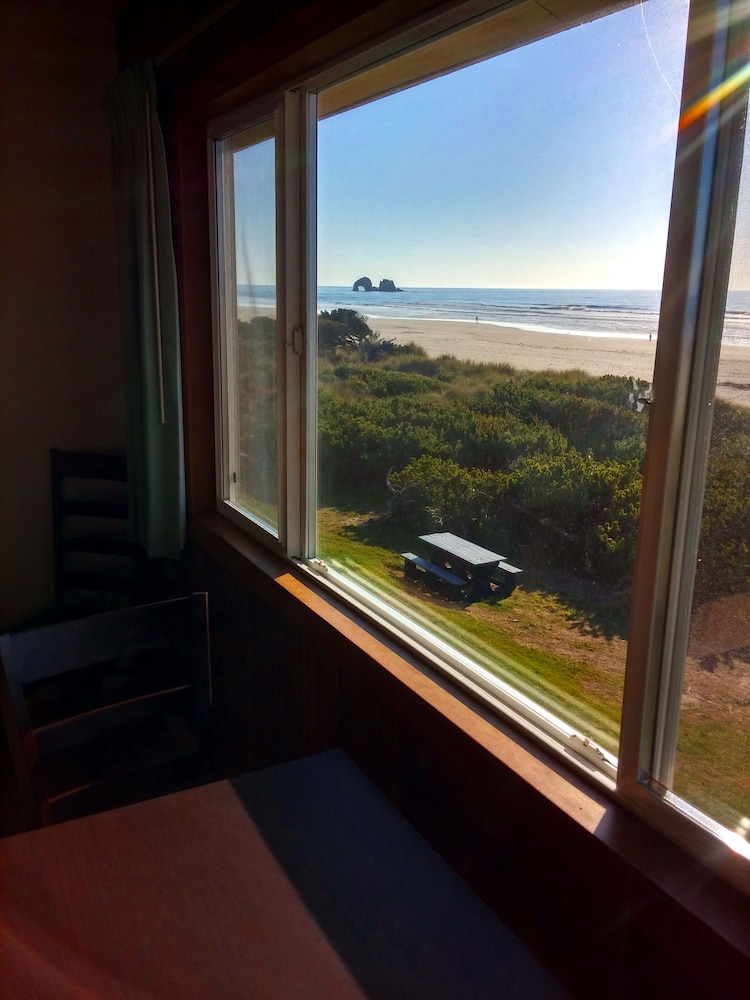 Silver Sands Motel - photo 20