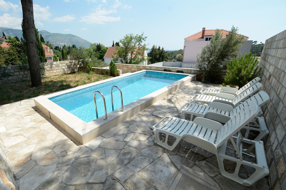 Villa Avantgarde BandB — 4-Star Luxury Hotel in Dubrovnik, Croatia