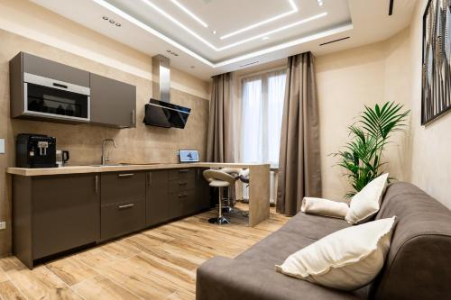 Paci Luxury Suite — 4-Star Luxury Hotel in Rome, Italy
