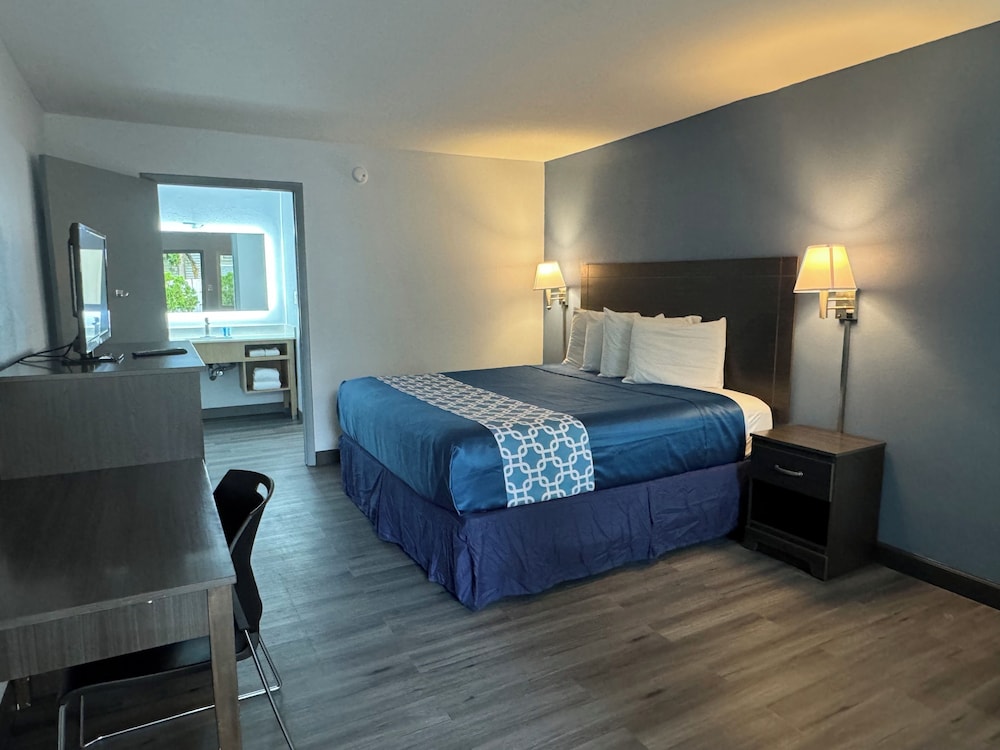 Econo Lodge University Florida - photo 5