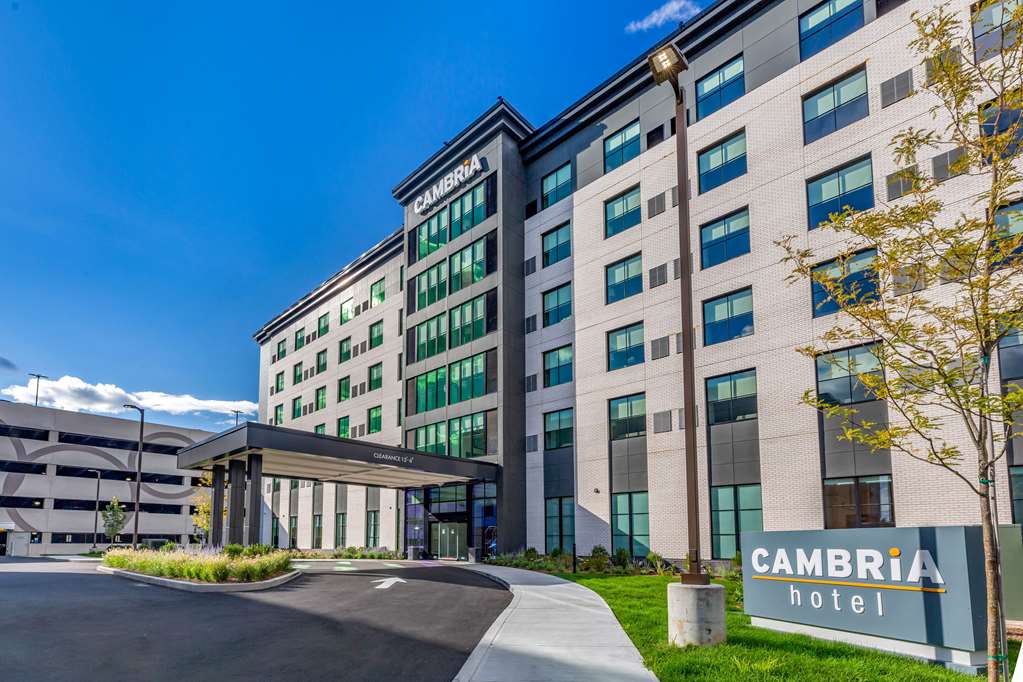 Cambria Hotel New Haven University Area - photo 2