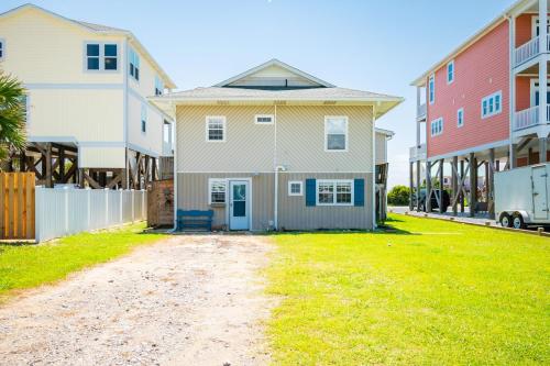 Coastal Breeze by Oak Island Accommodations - photo 2