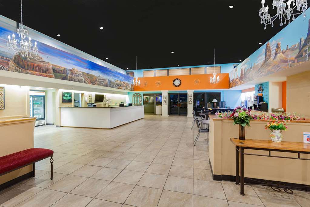 Howard Johnson by Wyndham Yuma - photo 2