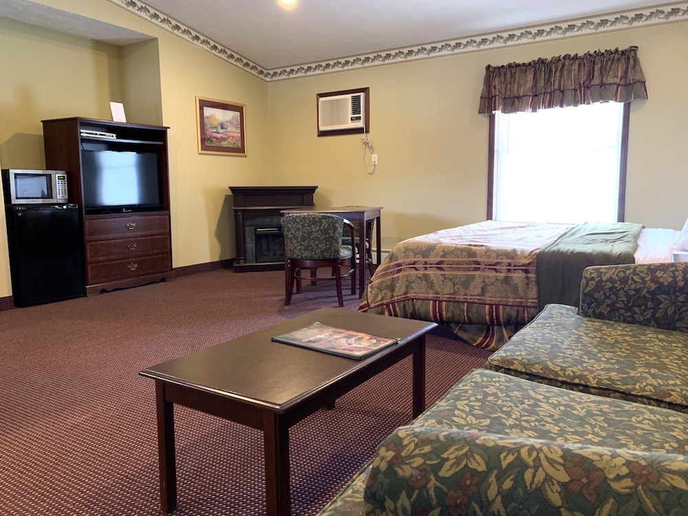 Fred's Inn - photo 17