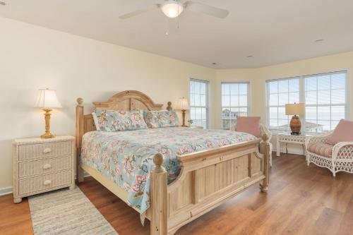 Cox Landing by Oak Island Accommodations - photo 5