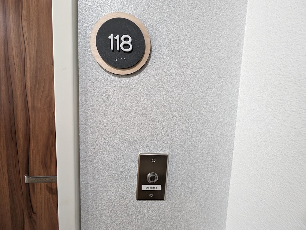 Texas Bungalows Hotel & Hotel Que at i35 Austin Pflugerville - photo 5