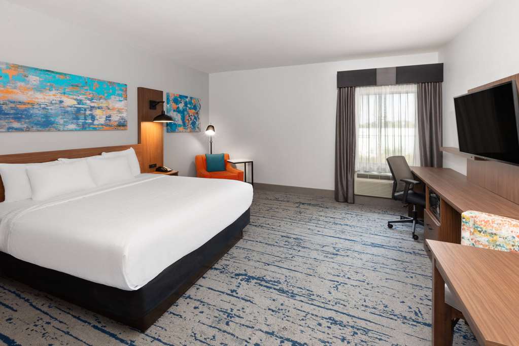 La Quinta Inn & Suites by Wyndham Rockport Fulton - photo 50