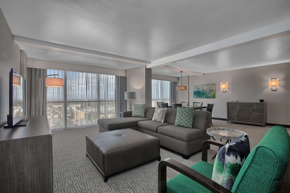 DoubleTree by Hilton at the Entrance to Universal Orlando - photo 20
