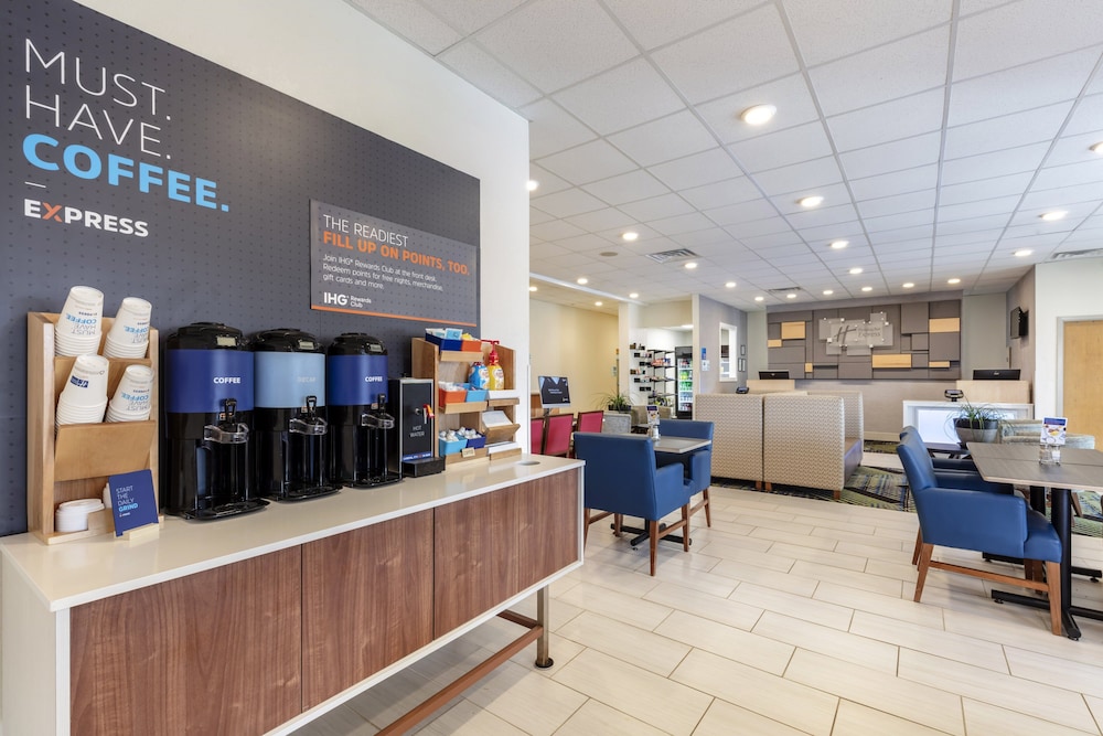 Holiday Inn Express Metropolis - photo 58