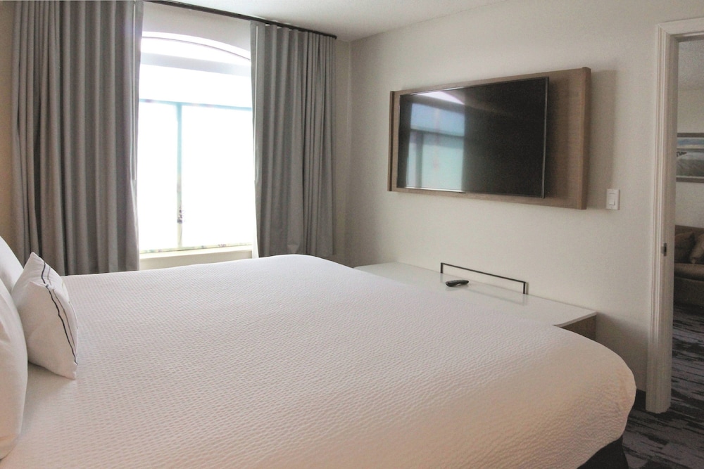 Fairfield by Marriott Inn & Suites Charleston Airport Convention Center - photo 23