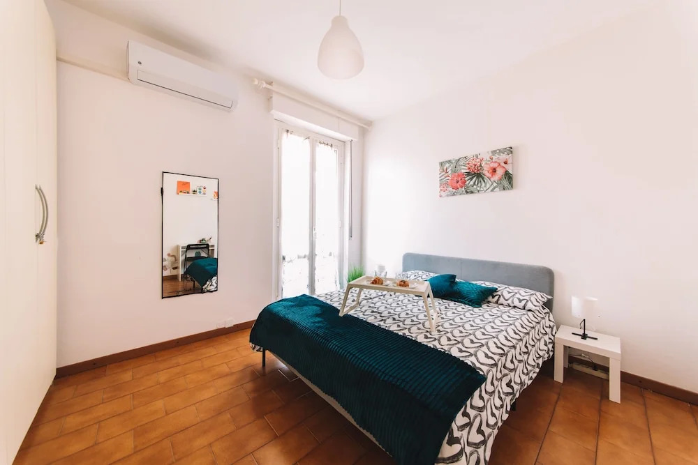 San Siro duomo WI FI & Netflix — 4-Star Luxury Hotel in Milan, Italy