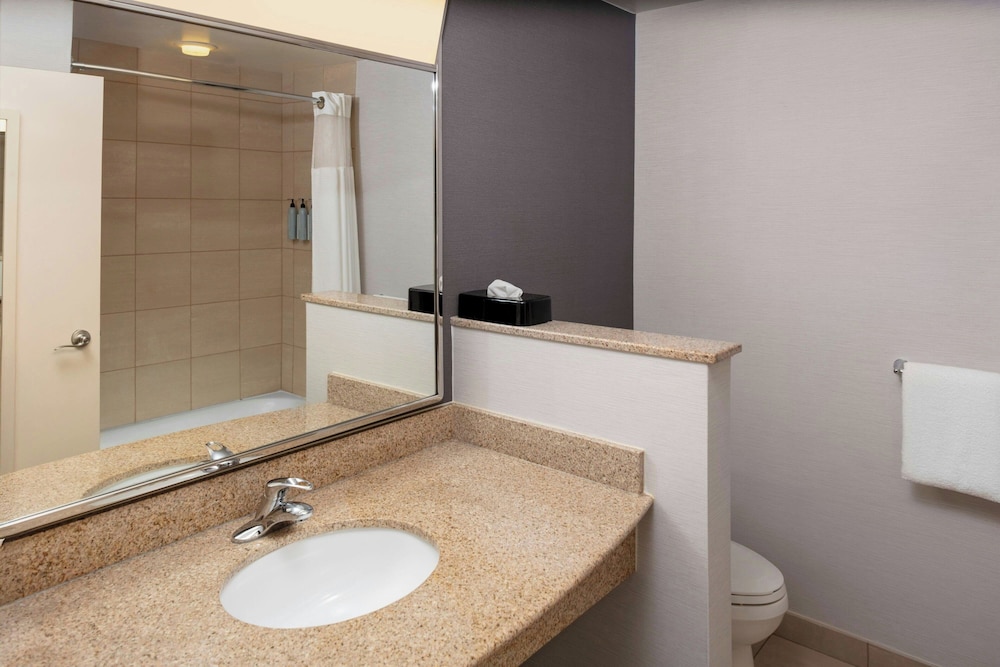 Courtyard by Marriott Pittsburgh Greensburg - photo 17