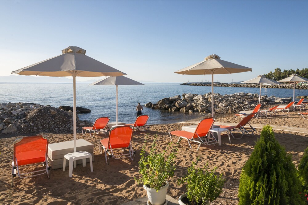 Aggelos Hotel Beachfront Superior Suite Breakfast included in Agios Andreas, Greece