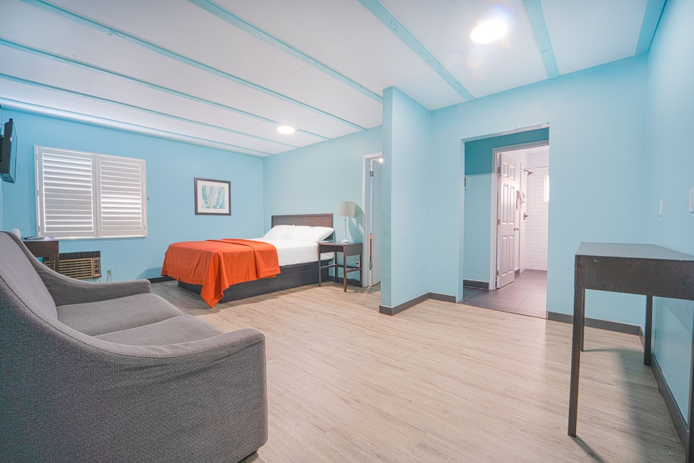 NOHO Hotel near Universal Studios Hollywood - photo 9