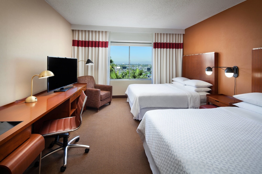 Four Points by Sheraton Los Angeles International Airport - photo 19