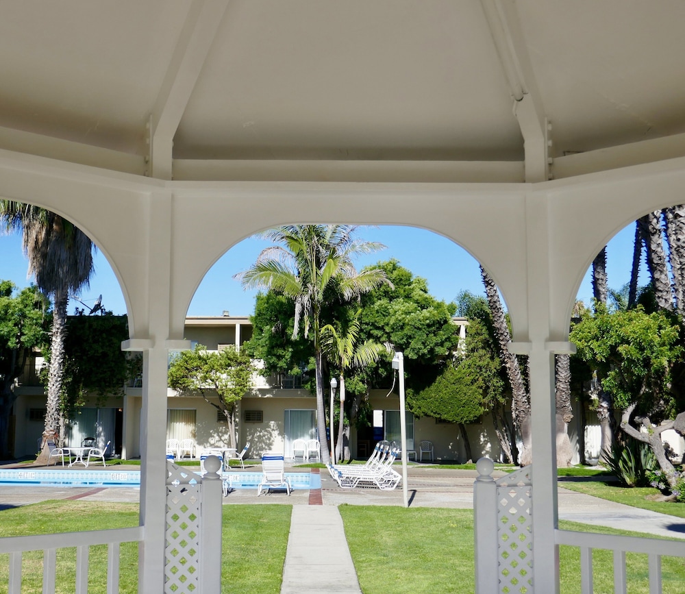 Golden Sails Hotel - photo 46
