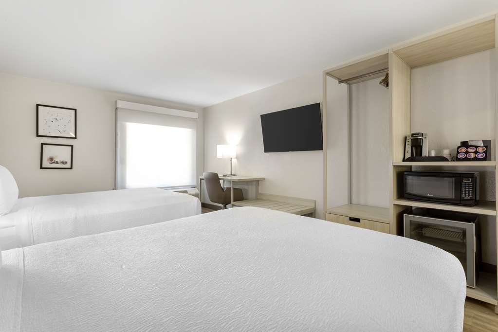 Best Western Plus Sugar Land Stafford - photo 11