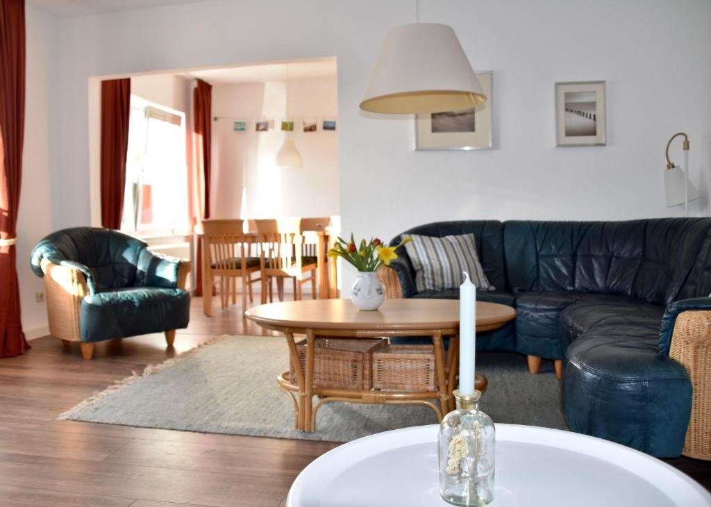 Ferienhaus Fiete 1 Kinderfreundliches Ferienhaus auf Rügen für bis zu 8 Personen — hotel in Sagard