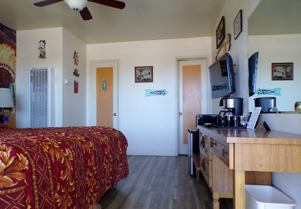 Cypress Tree Motel - photo 16