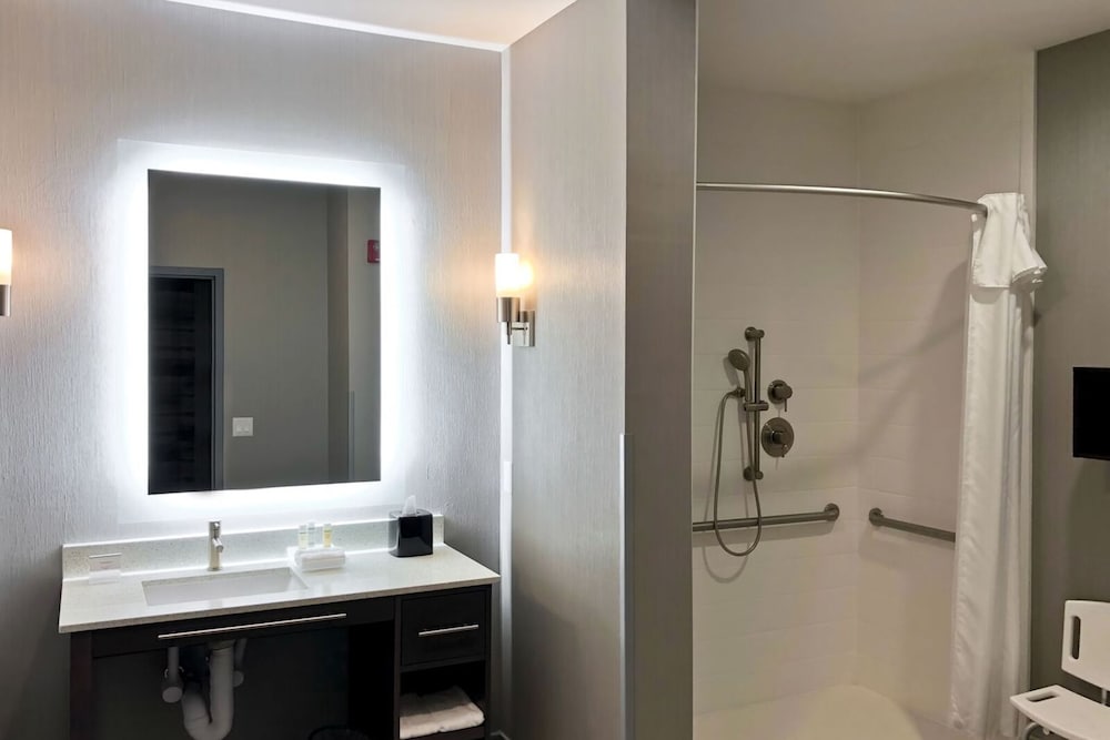 Homewood Suites by Hilton Conroe - photo 28
