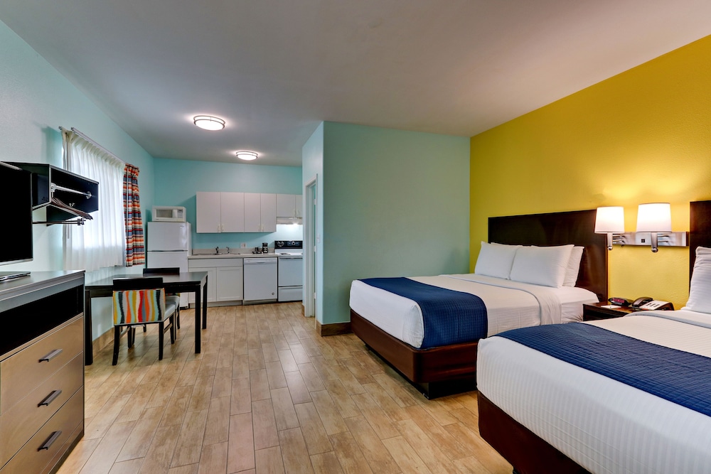 The Island Hotel Near Beach Port Aransas - photo 10